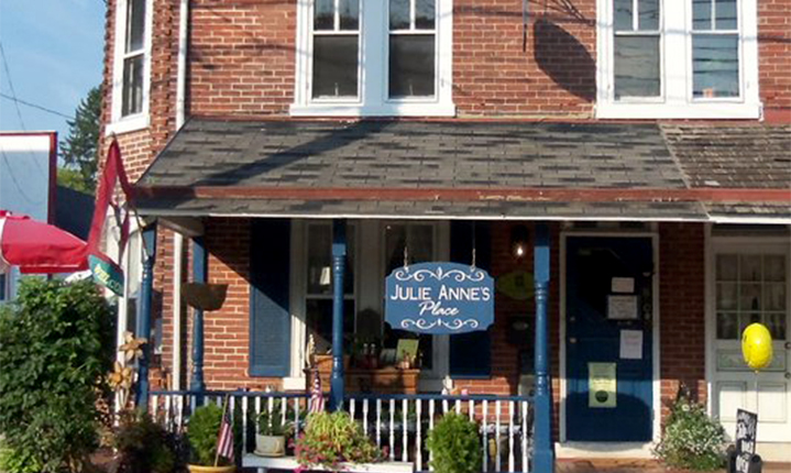 Inexpensive and Excellent Fare Await at Julie Anne’s Place